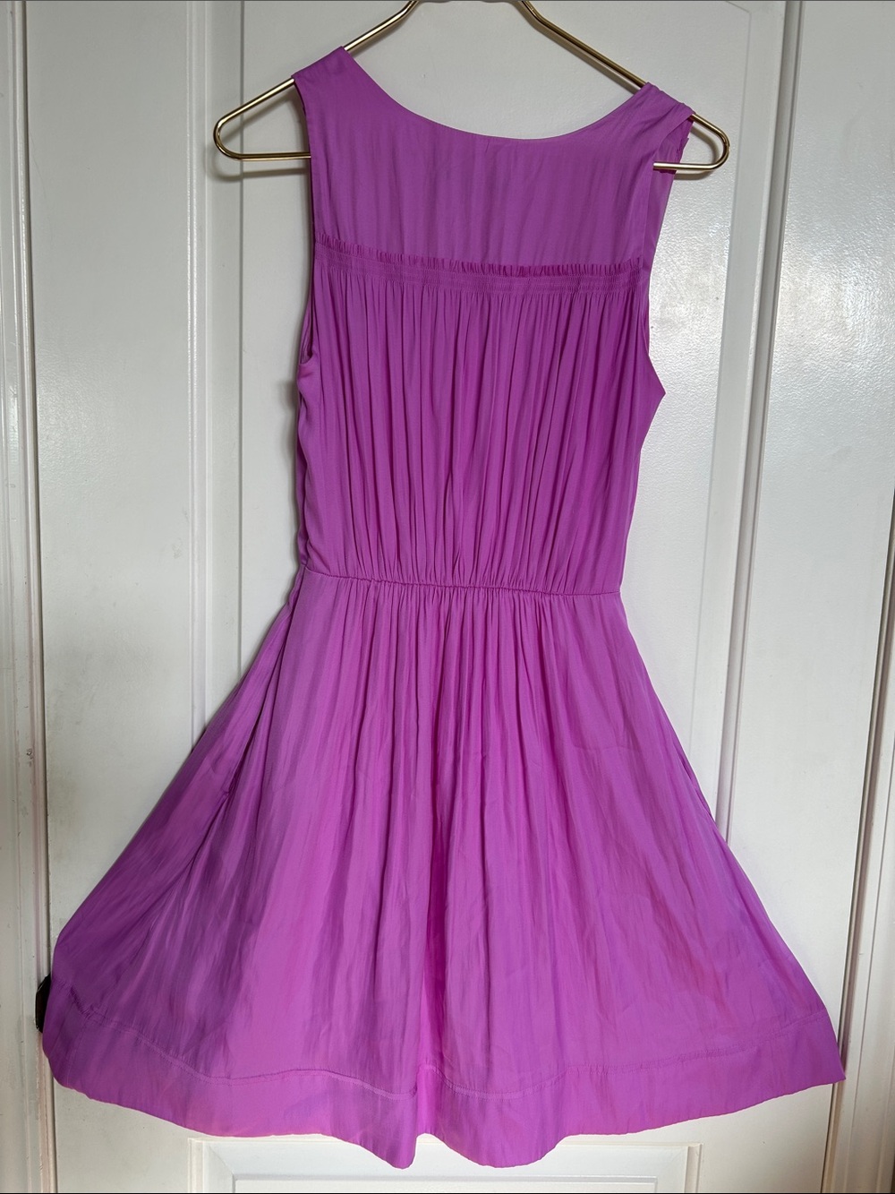 Banana Republic Sleeveless V-Neck Pleated Waist Dress in Pink - Picture 8 of 12